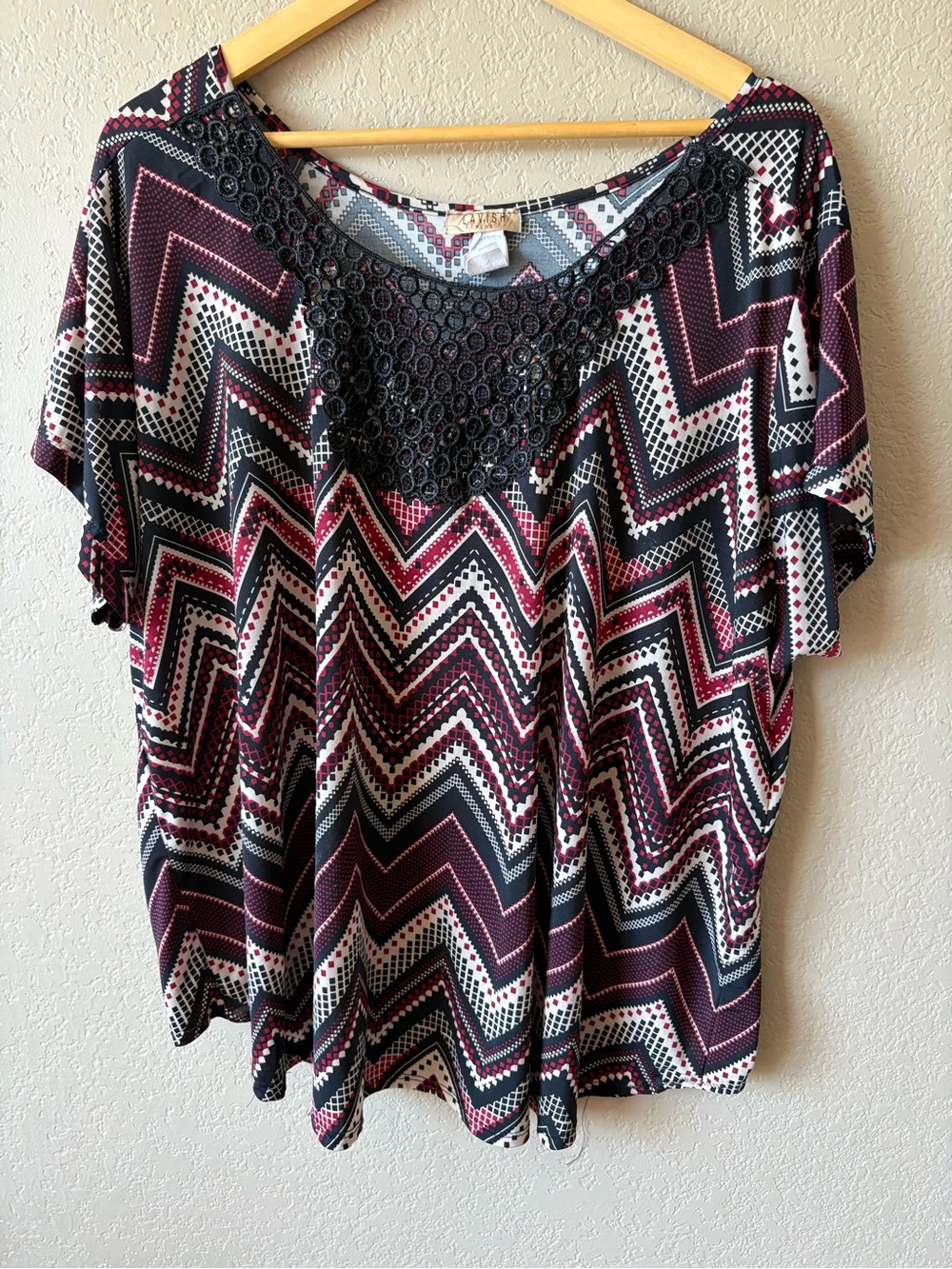 Lavish Woman's 3X Slinky Blouse Short Sleeve Marroon Black Lace at Neck